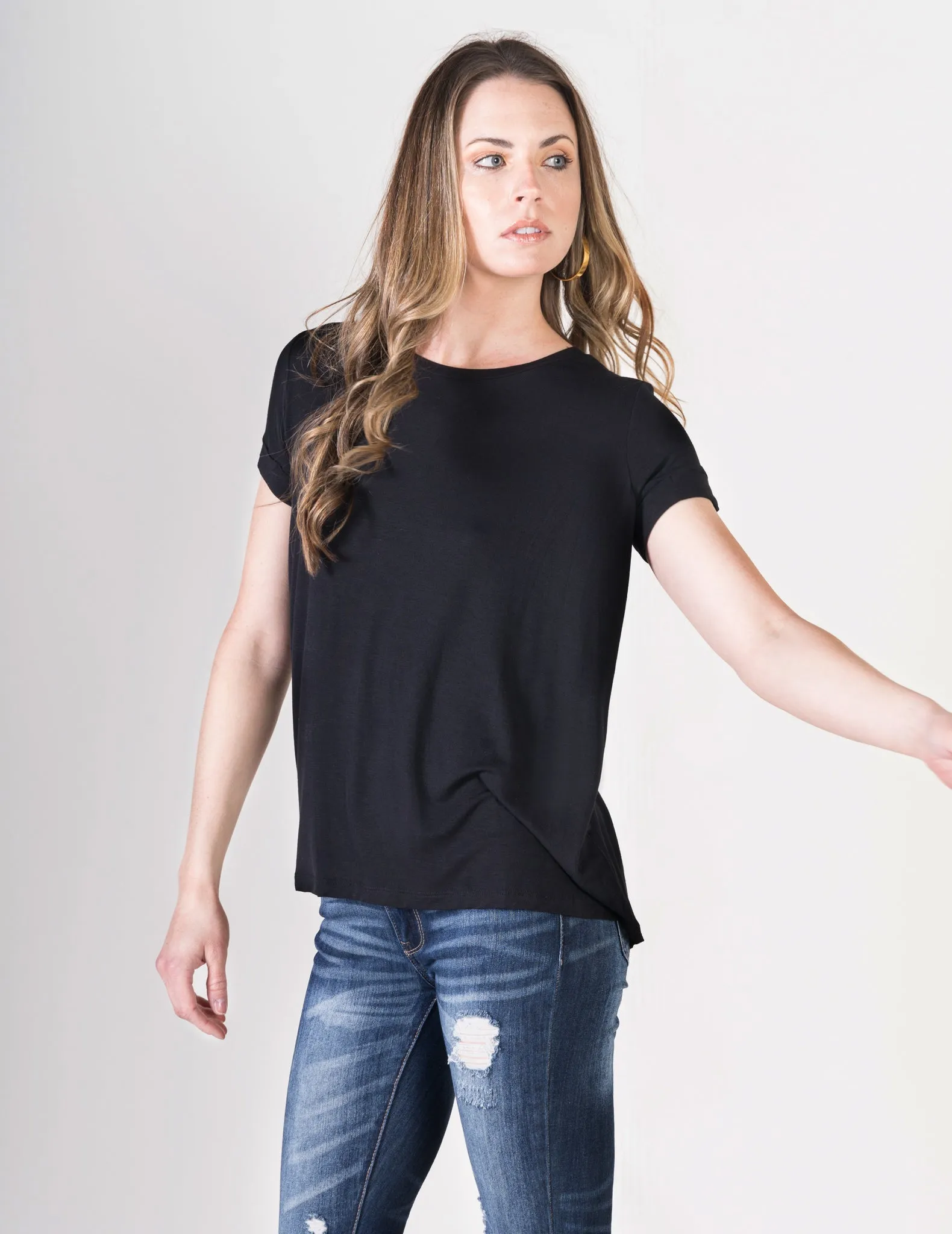 Majestic Short Sleeve Crewneck Relaxed Tee in Noir