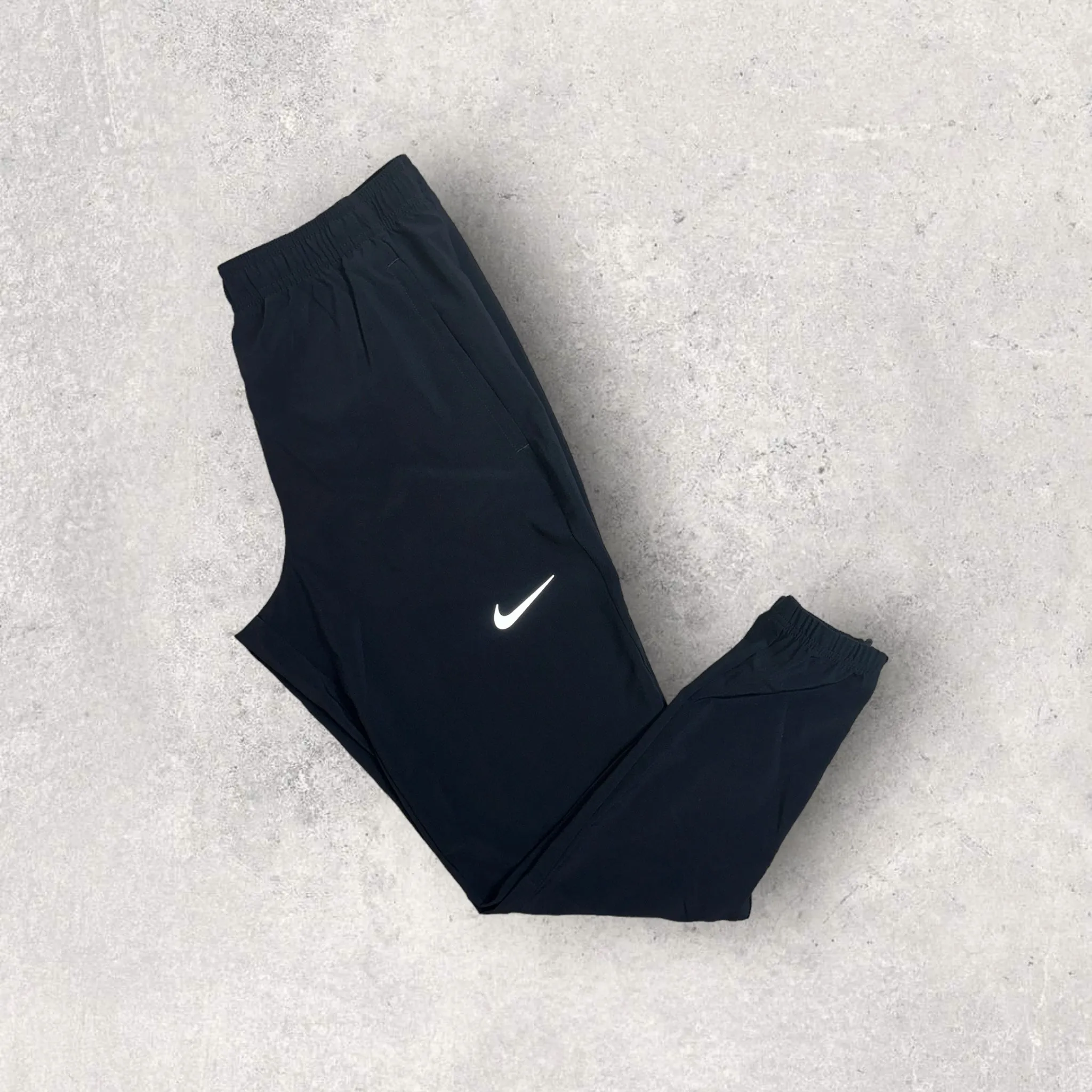 NIKE 1/4 ZIP - ASH GREEN / NIKE DRI-FIT JOGGING BOTTOMS - BLACK